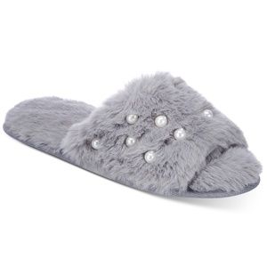 Women’s Faux Fur Slippers w/ Pearls - 7/8